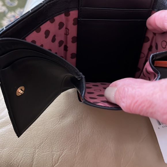 Price Firm!!! NWT! Lovcat Paris Black Leather Bill fold w/ change compartment. - Picture 10 of 13